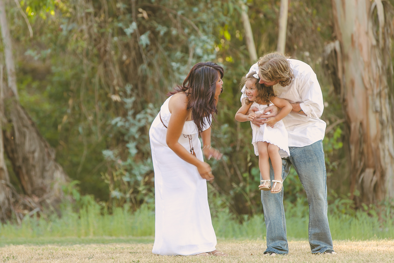 Beautiful Los Angeles Family Portraits, capture life's moments, San Gabriel Valley Photography, Gina Holt, Southern California children's photos, amazing images of families, Adorable little girl