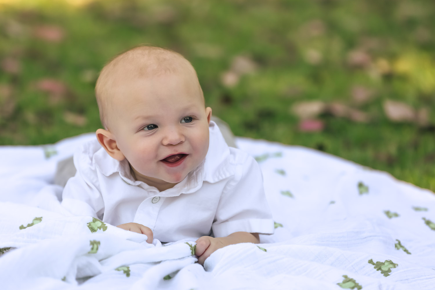 Long Beach Family Photos, Los Angeles Baby Portraits, 6 months milestones, Baby Austin, Gina Holt Photography, Outdoor Lifestyle Family Pictures, Best Family and Baby Photographer, Professional Family Photos