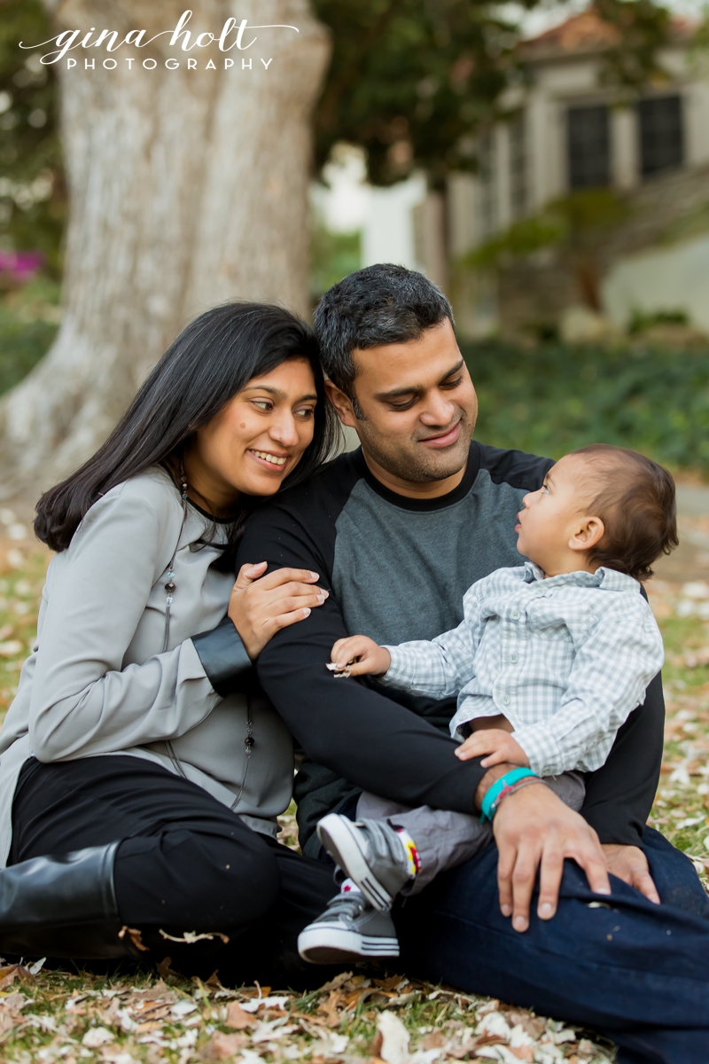  Family, casual, relaxed, fun, lifestyle, love, Los Angeles Family Photographer, Orange County Family Photographer, siblings, brother, sister, mother and daughter, father and son, mother and son, father and daughters, babies, Headshots, what to wear,