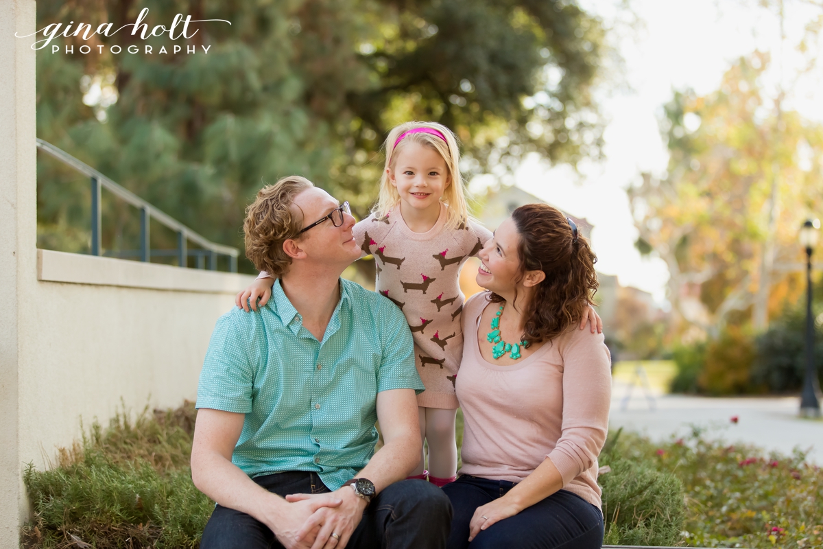  Family, casual, relaxed, fun, lifestyle, love, Los Angeles Family Photographer, Orange County Family Photographer, siblings, brother, sister, mother and daughter, father and son, mother and son, father and daughters, babies, Headshots, what to wear,