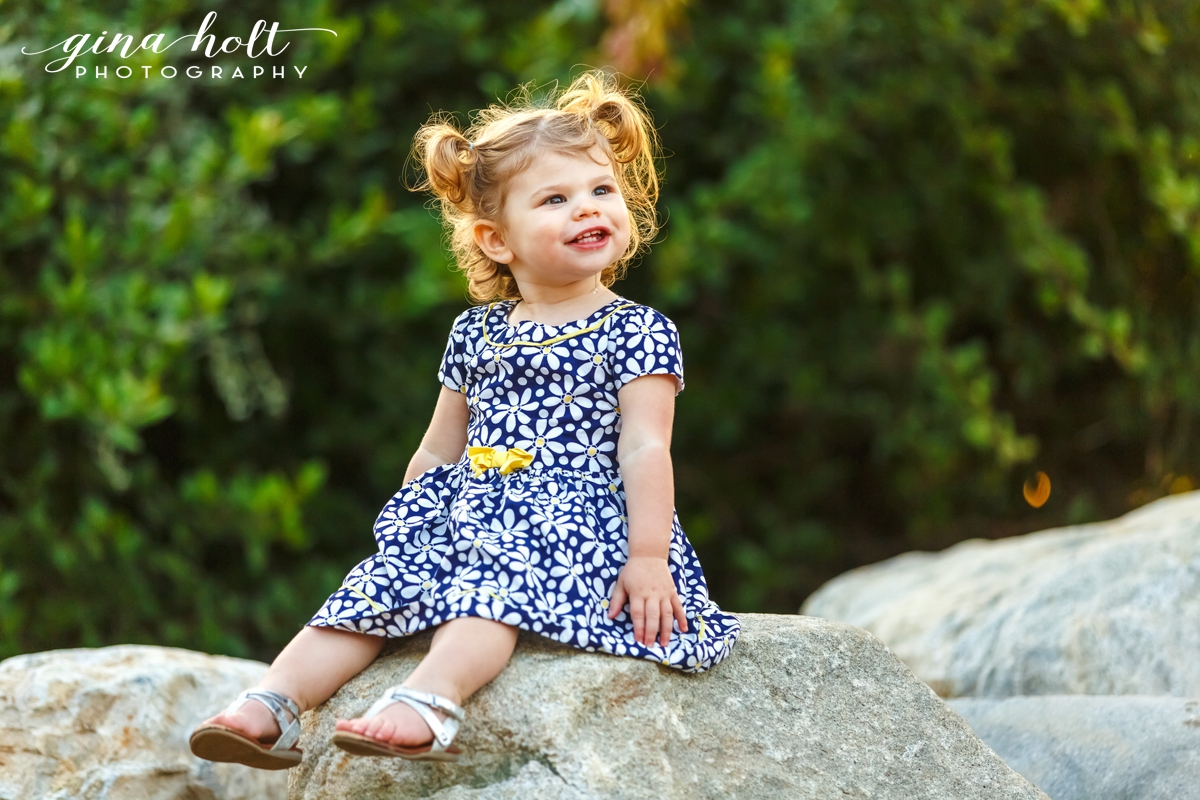  Family, casual, relaxed, fun, lifestyle, love, Los Angeles Family Photographer, Orange County Family Photographer, siblings, brother, sister, mother and daughter, father and son, mother and son, father and daughters, babies, Headshots, what to wear,