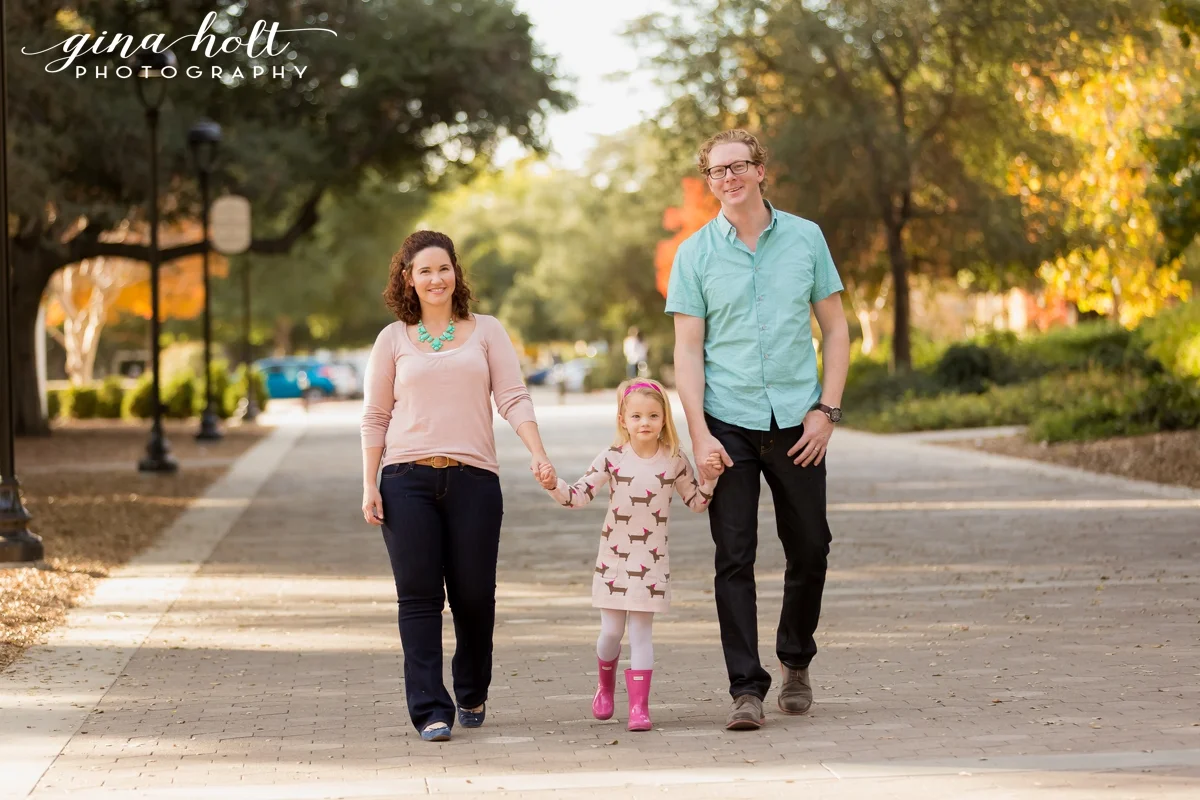 Family Portraits at Claremont Colleges in Claremont // Claremont Family Photography