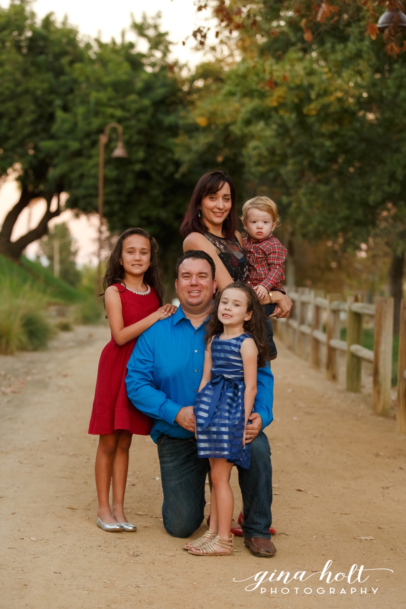  Family, casual, relaxed, fun, lifestyle, love, Los Angeles Family Photographer, Orange County Family Photographer, siblings, brother, sister, mother and daughter, father and son, mother and son, father and daughters, babies, Headshots, what to wear,