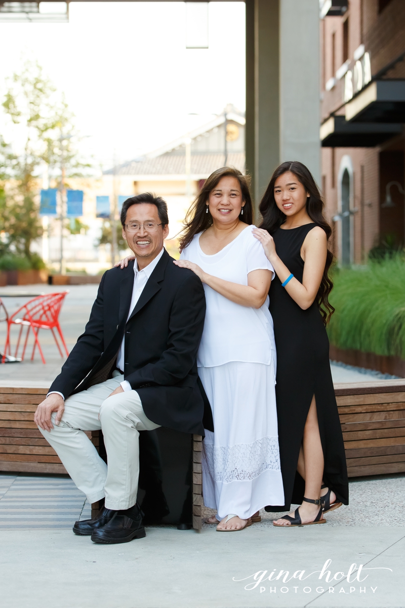  Family Photography, family poses, Claremont Family Photography, family photography ideas, family photography poses, family photography near me, family photography style, family photography location ideas, DTLA Urban Family Photography, what to wear 