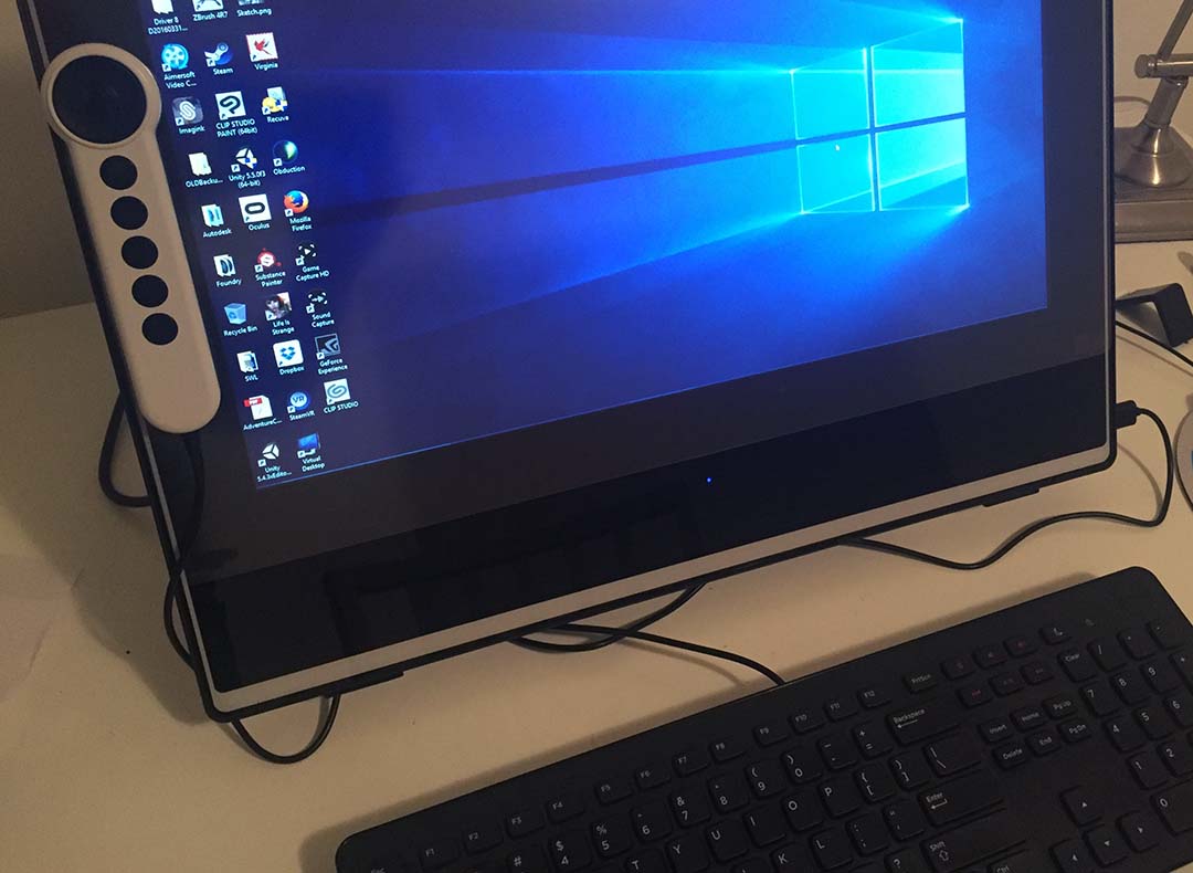 Attaching the hotkey remote creates a tangle of cables for right handers.
