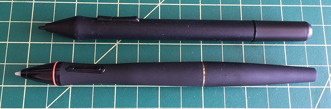 The XP-Pen Artist 16 (top) vs. the compatible pen from Yiynova. I slightly prefer the latter's longer and contoured profile and harder tip.