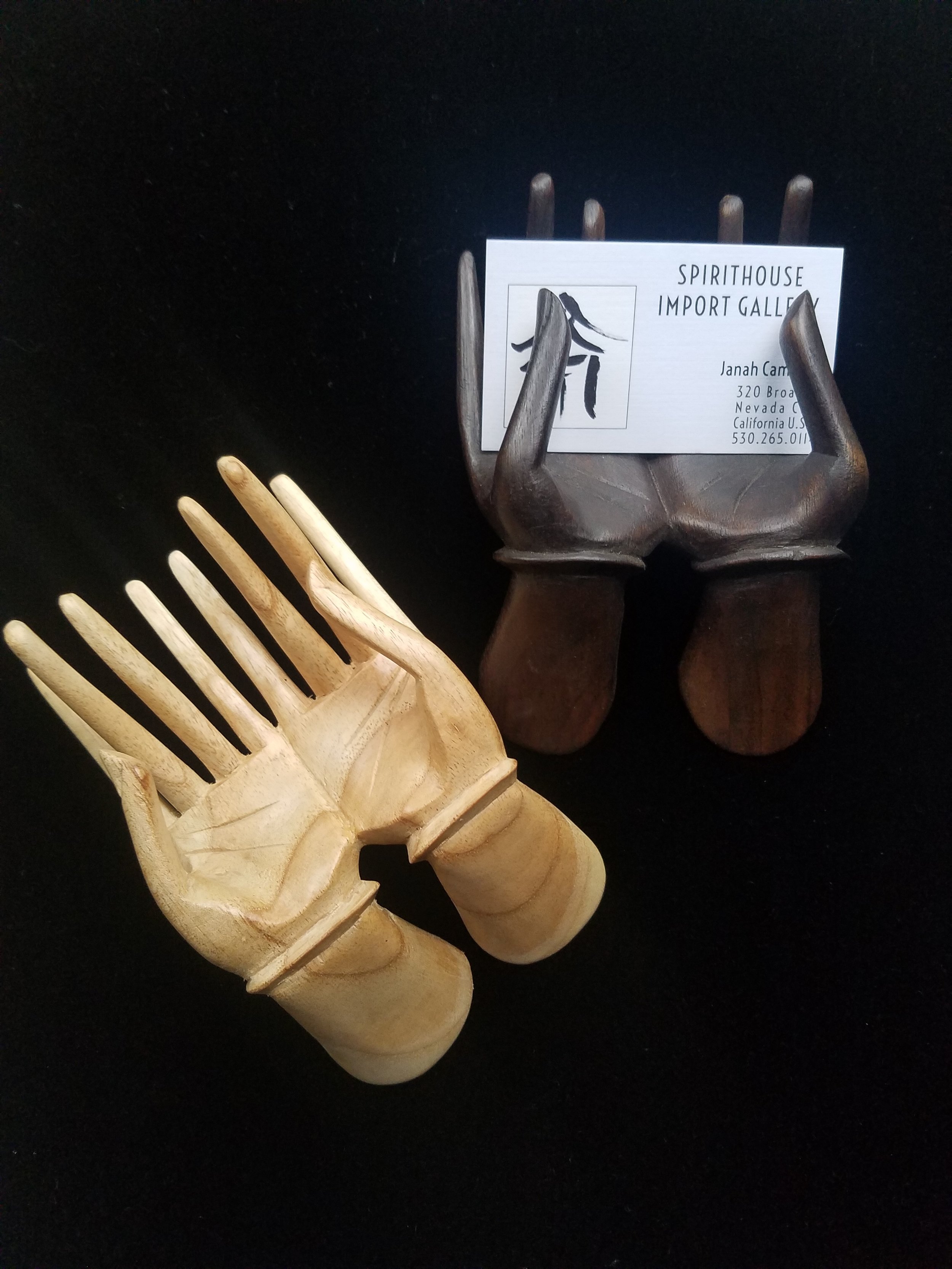 Sculpture wooden hands finiti corer pocket/stand for business cards 