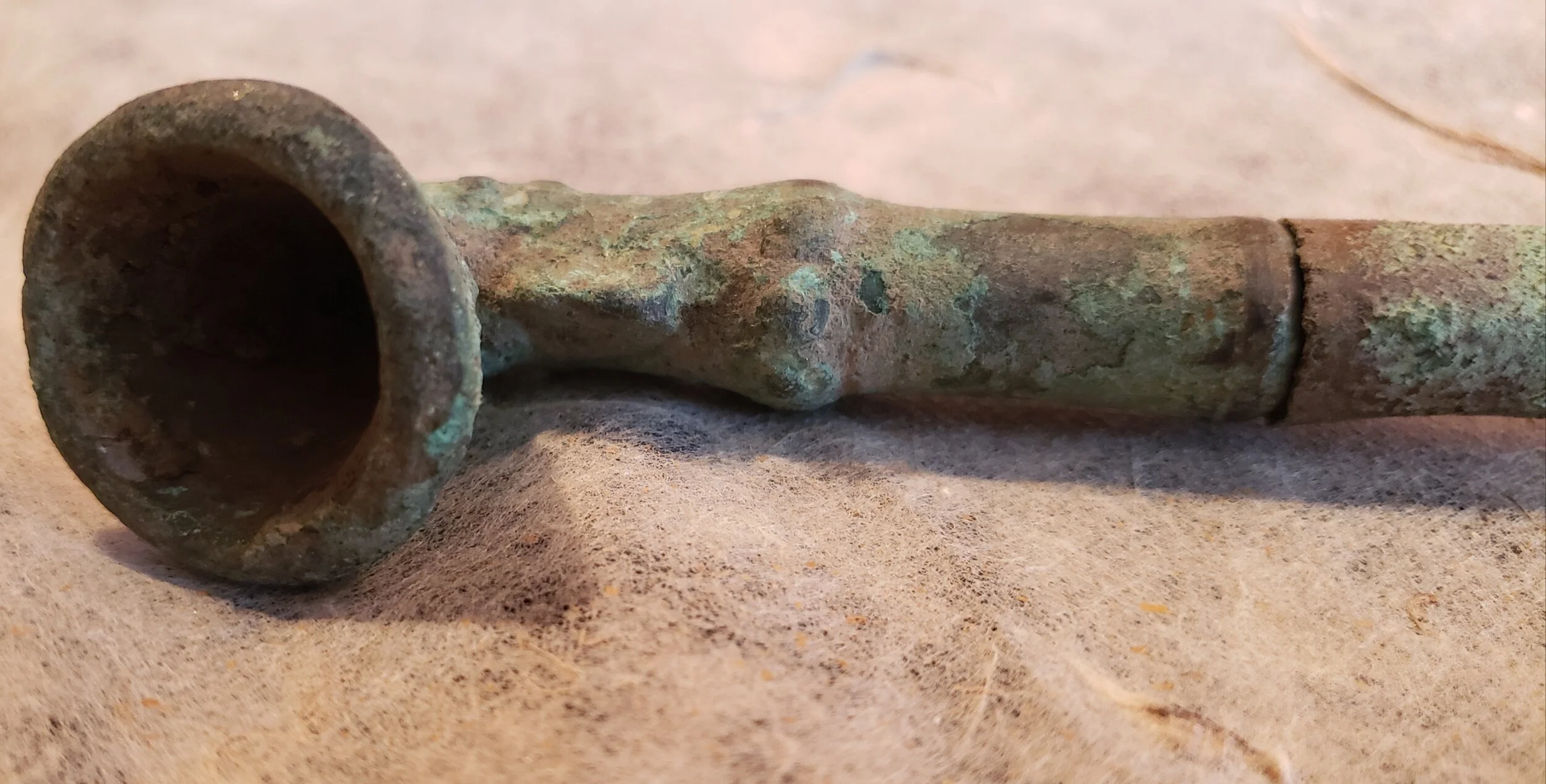 ole bronze pipe closeup.jpg
