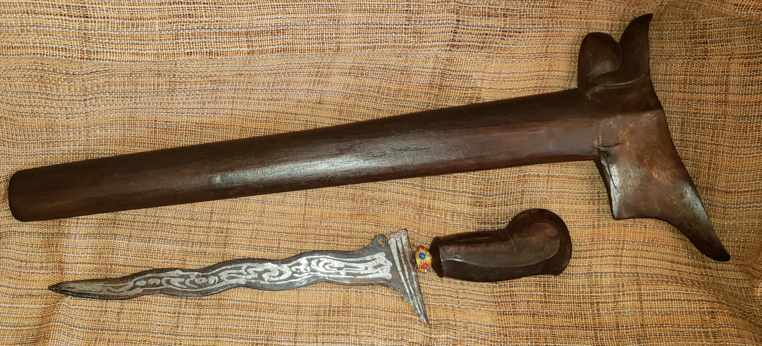 Kris and sheath.jpg