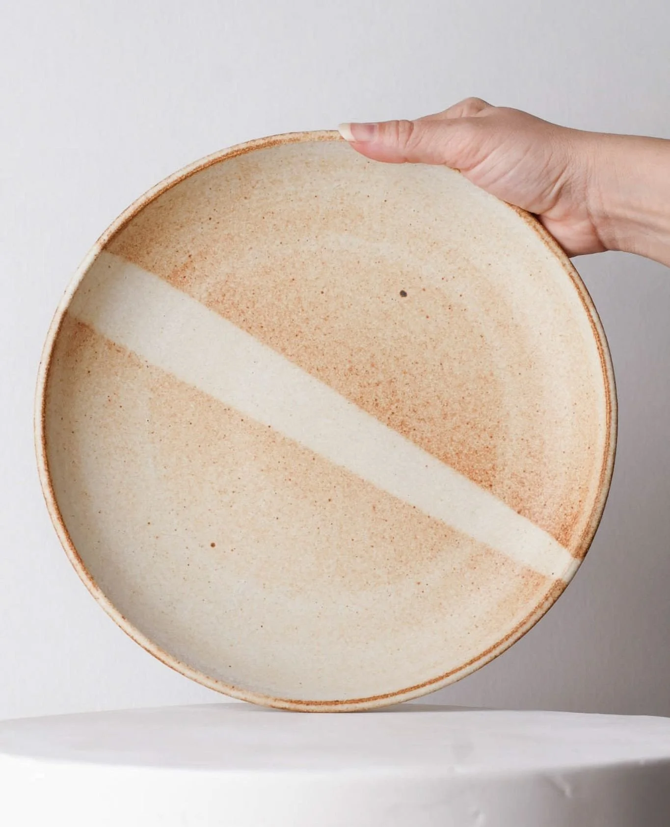 The Valentine&rsquo;s Day shop is now live.⁠
Vases, architectural bowls, and cups&mdash;made for early spring rituals.⁠
Link in bio 🔗⁠