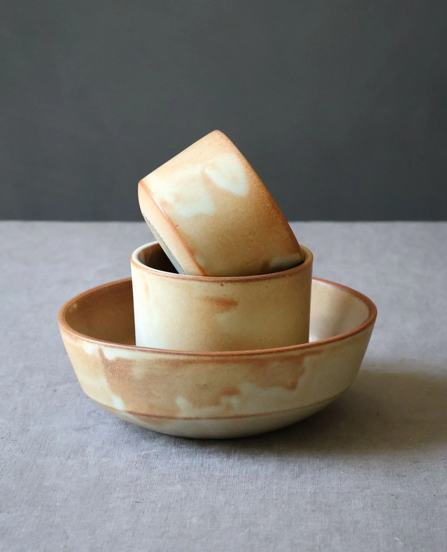 A new experimental set with new shapes and new glaze + clay combo. ⁠
⁠
#ceramic#ceramics#stoneware#pottery#clay#contemporaryceramics#handmadeceramics#tableware#sets#new#glazes