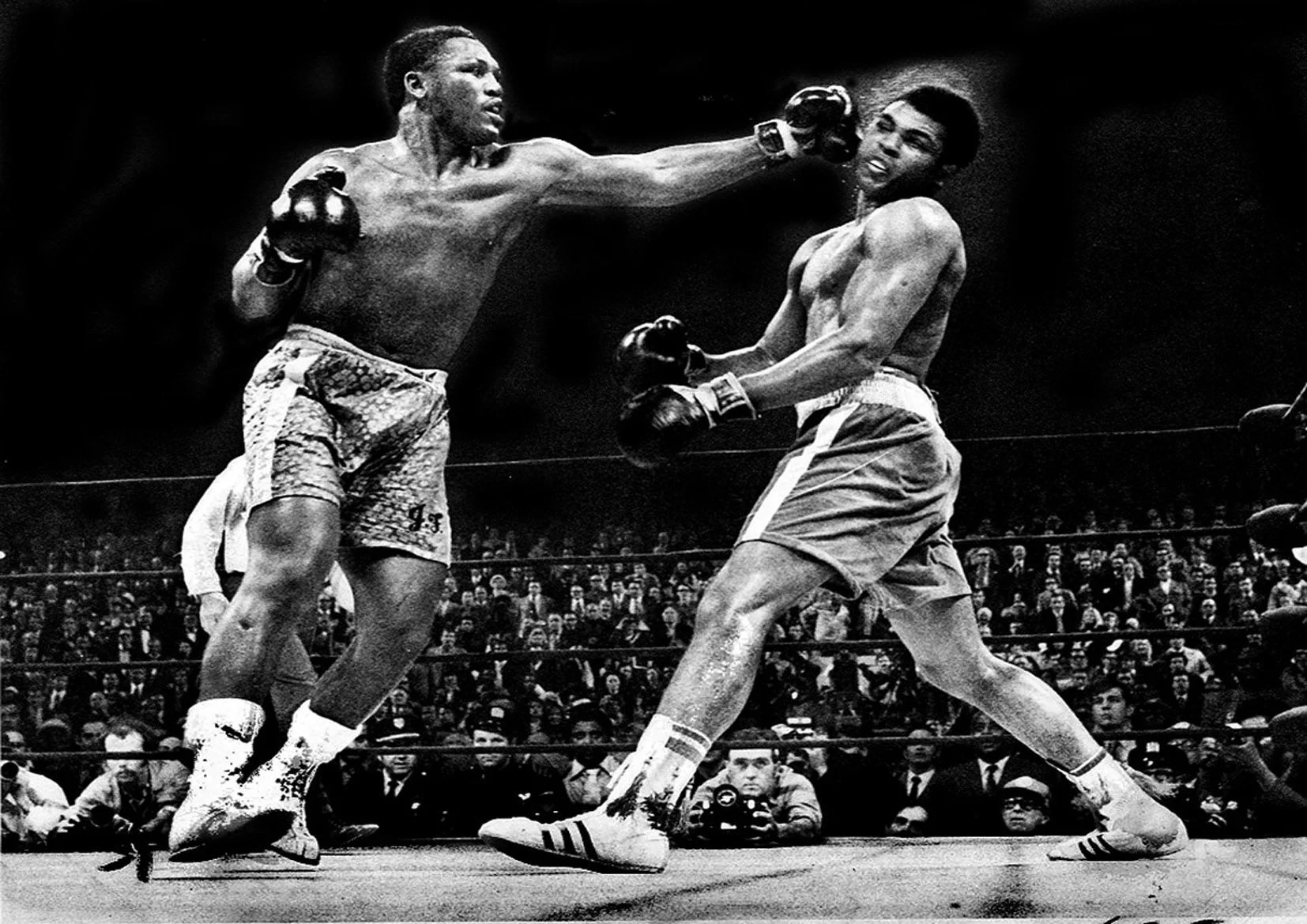ali-vs-frazier.-boxing-print-poster-canvas.-sizes-a3-a2-a1-377-p.jpg