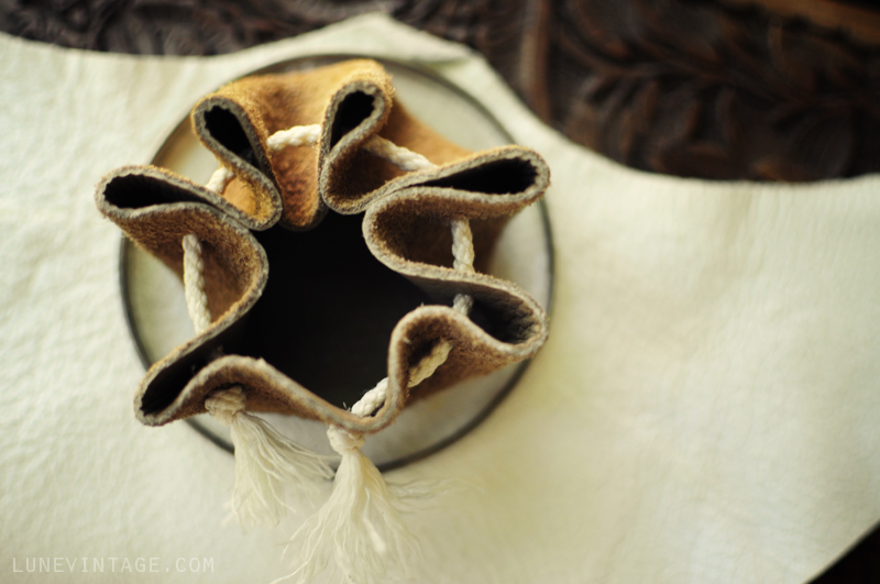leather+pouch+pattern+2+lune+vintage.jpg