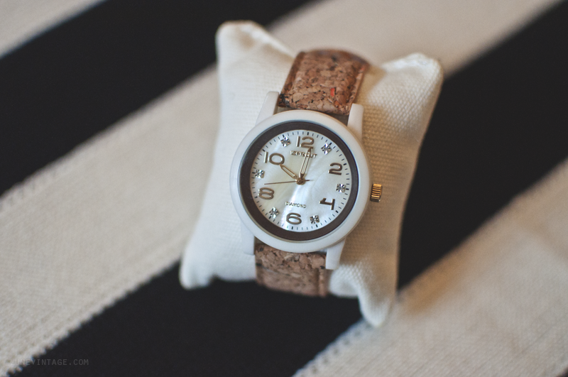 sprout+watch+lune+vintage+review+2+sm.png