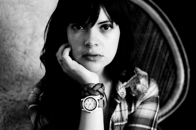 Jill+portrait+b+&+w.png