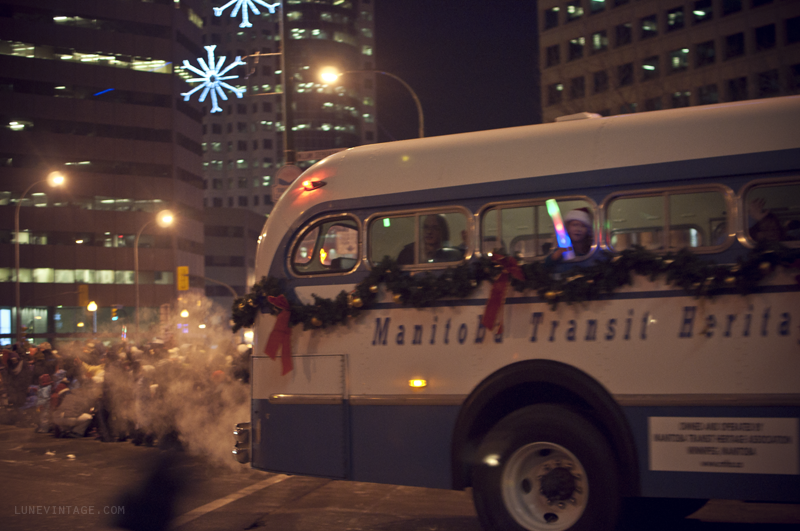 santa+parade+2012+lune+vintage+6.png