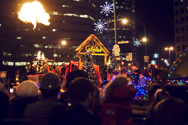 santa+parade+2012+lune+vintage+2.png