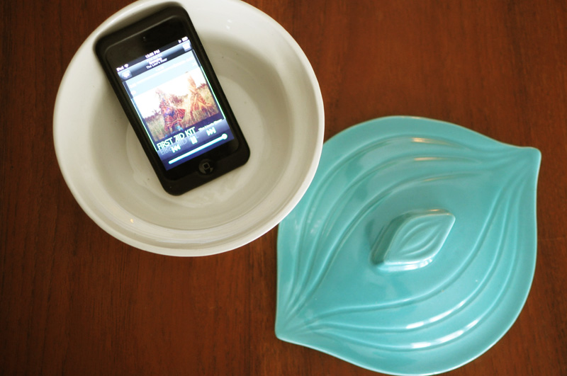 bowl+stereo+ipod+hack.jpg