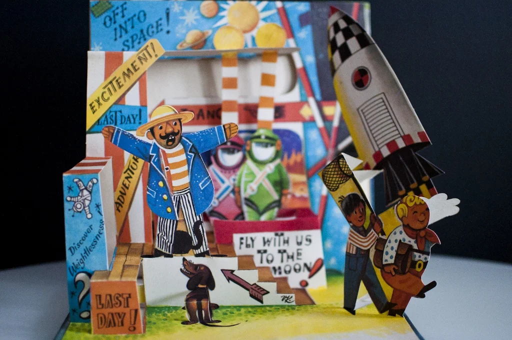 moon rocket popup book lune blog - 9 (1024x680).jpg
