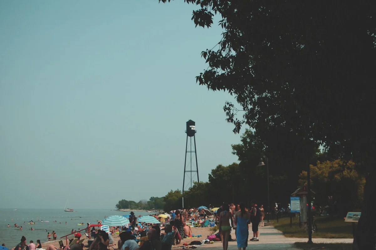 winnipeg beach 2013 lune (1200x797).jpg