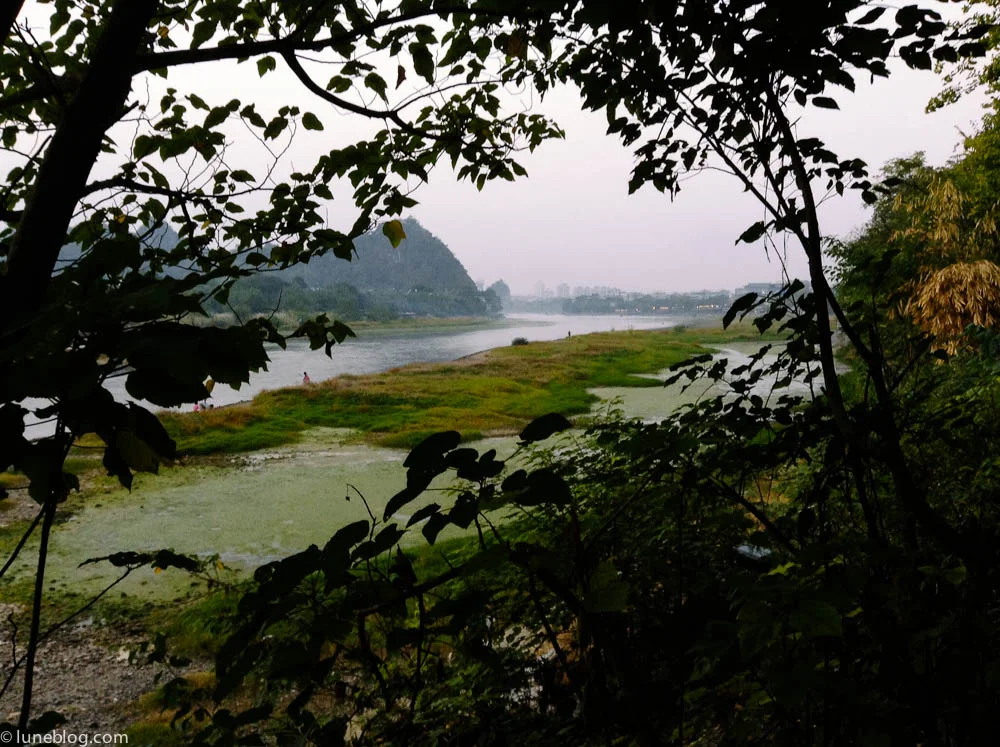 Dusk settling in over the Li River in Gui Lin