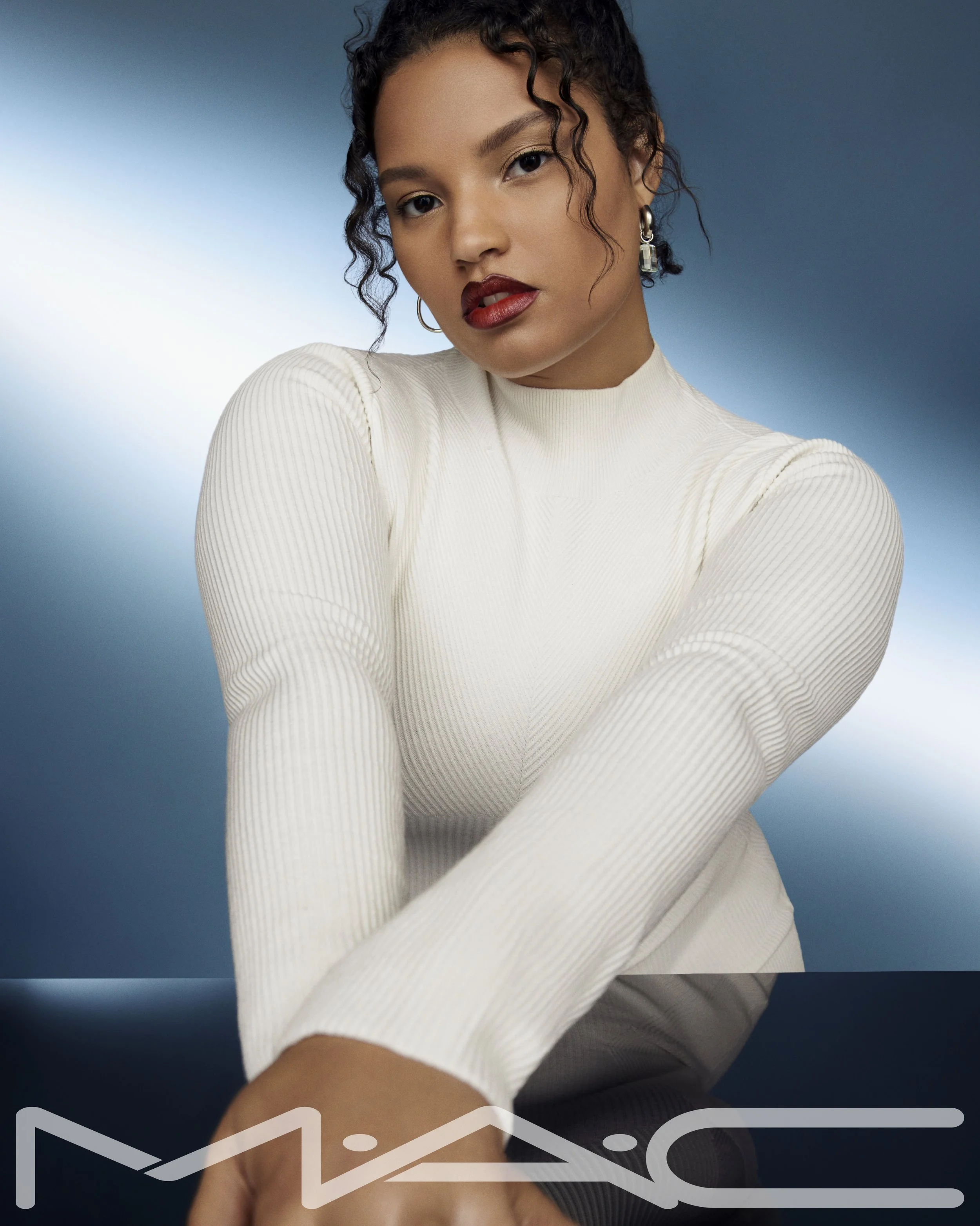MAC_FY23_StudioFix_fluid_ Hayley_Global_RGB600.jpg