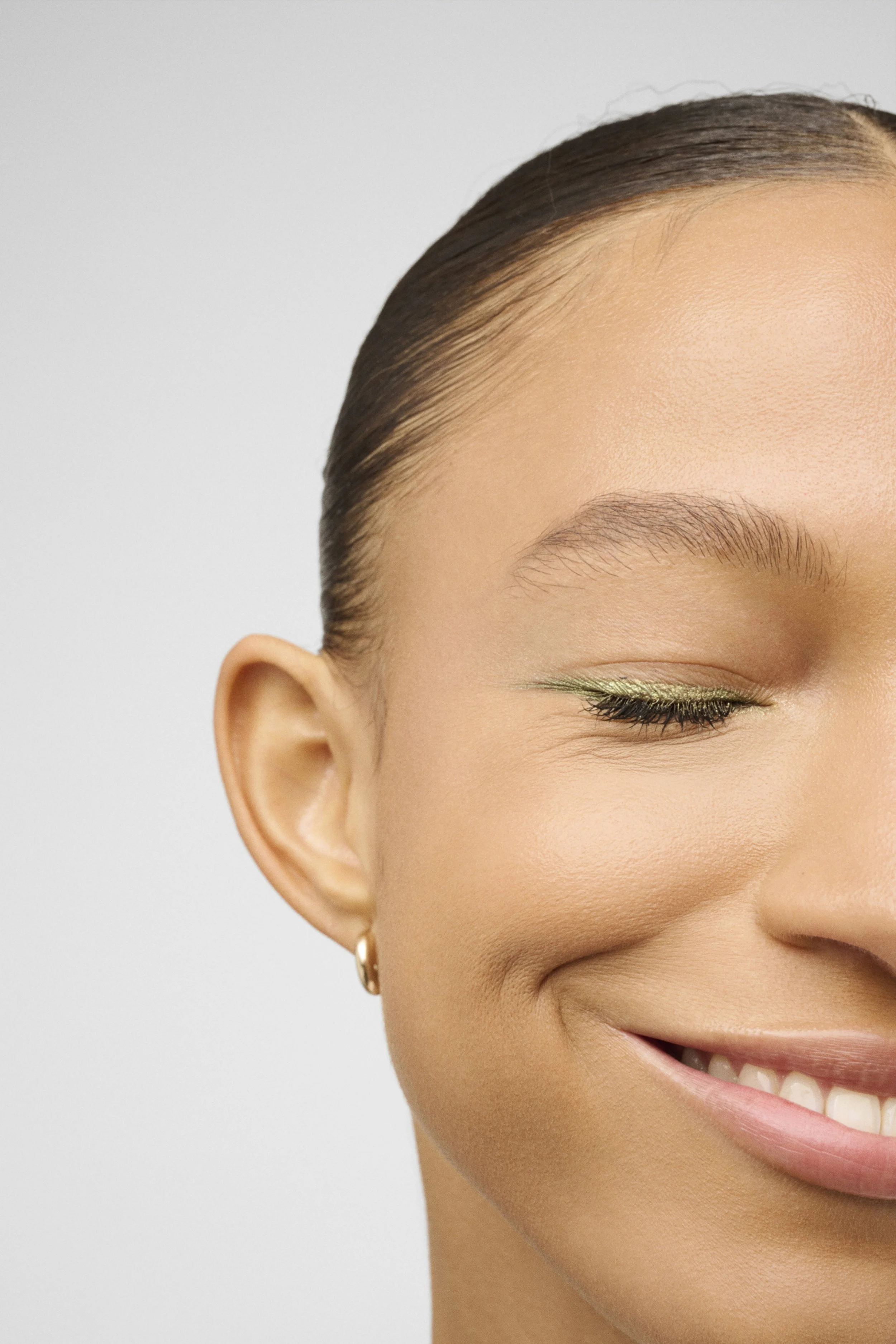 Eyeliner_Line_Up_Color_Pencil_02_Morgan_029_V3_Final.jpg