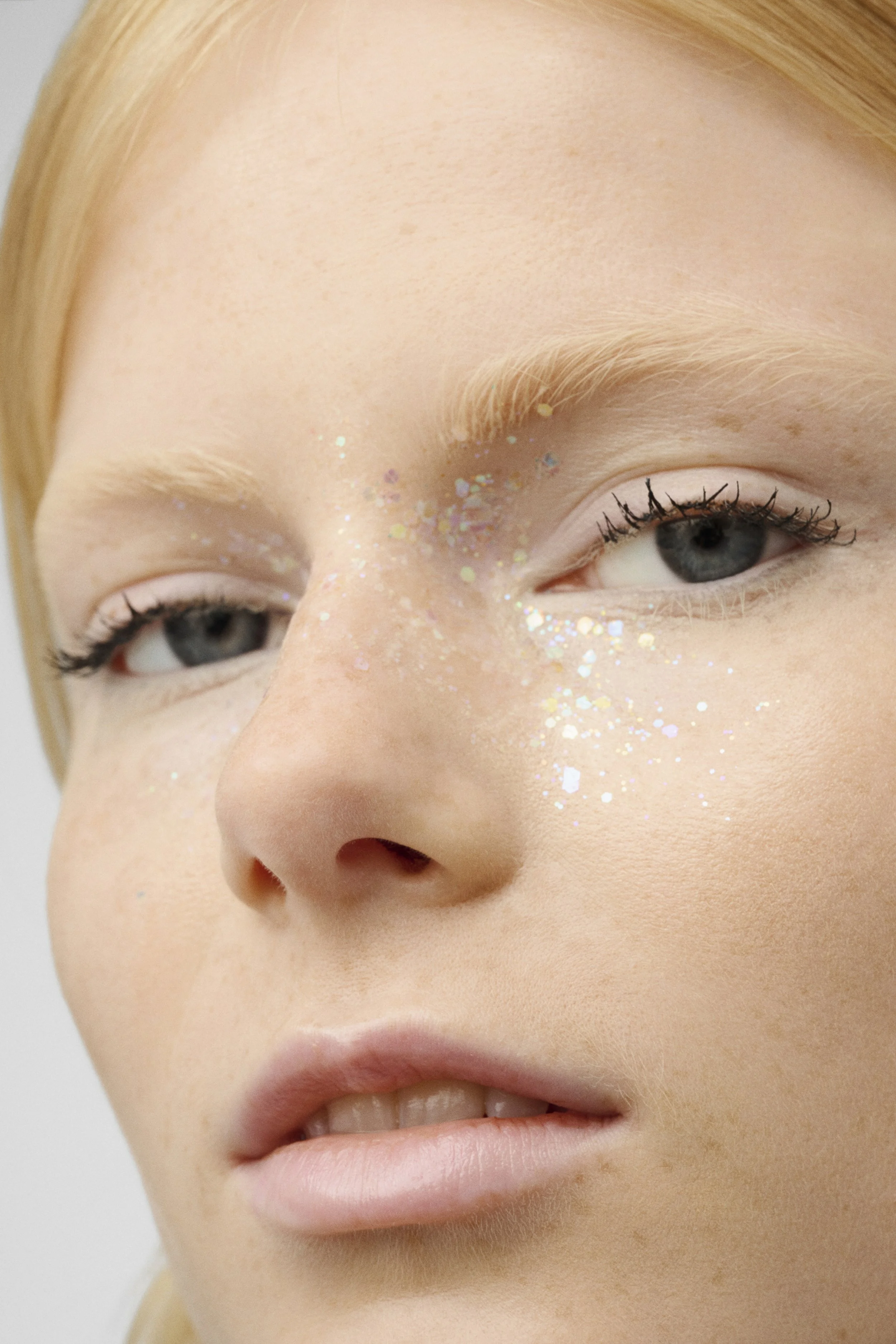 Glitter_Gel_Party_Emily_030_V3_Final.jpg