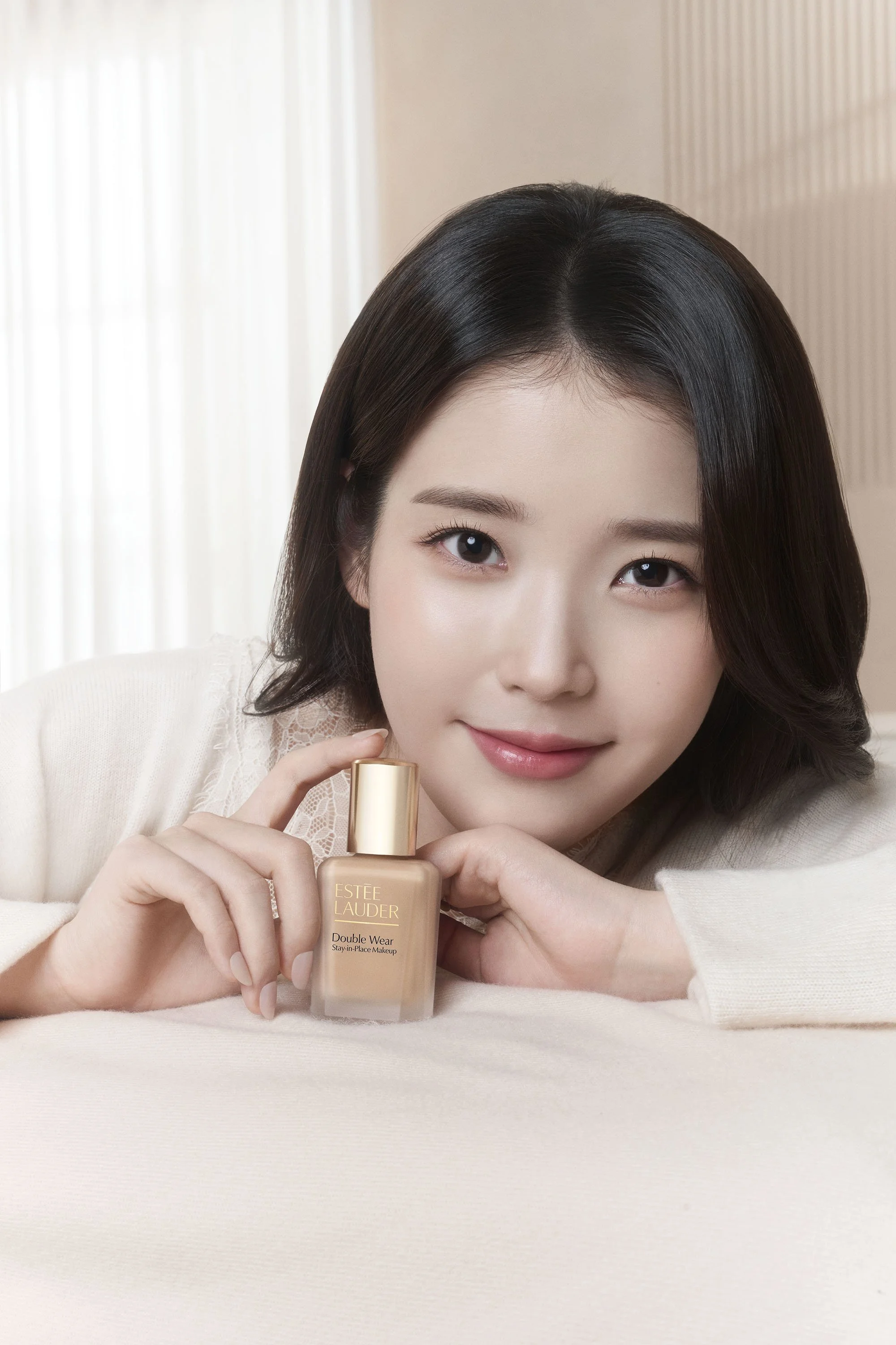 260108_EsteeLauder_IU_Look 1_APARTMENT_0024_2.jpg