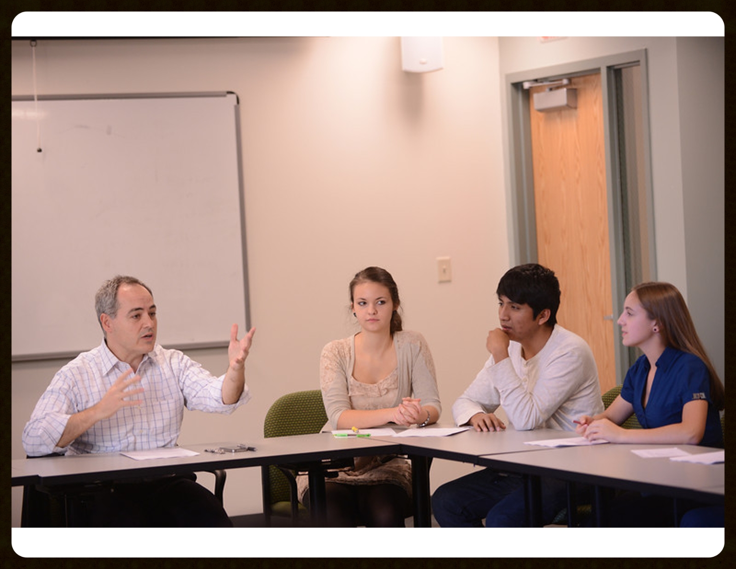  President Cabrera meets with students to examine Mason's vision statement. Photo by Evan Cantwell/George Mason University    