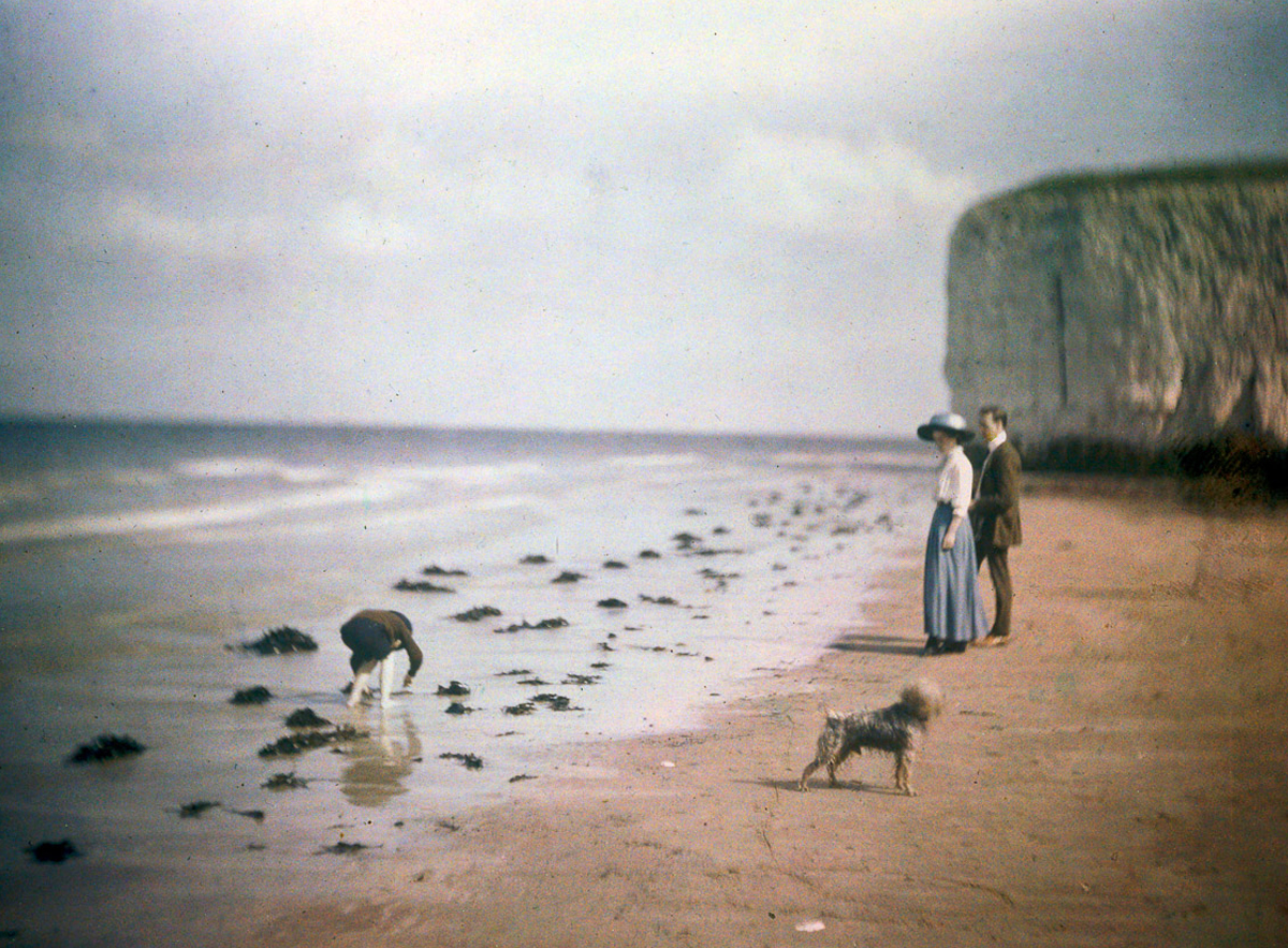 John Cimon Warburg's Margate beach, blue girl , Autochrome Lumière from 1915