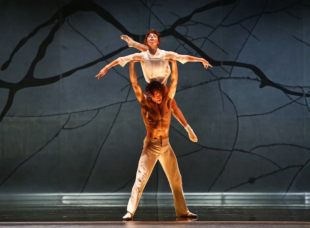 The Australian Ballet’s Coco Mathieson and Callum Linnane in Alice Topp’s Aurum (image credit: Jeff Busby)