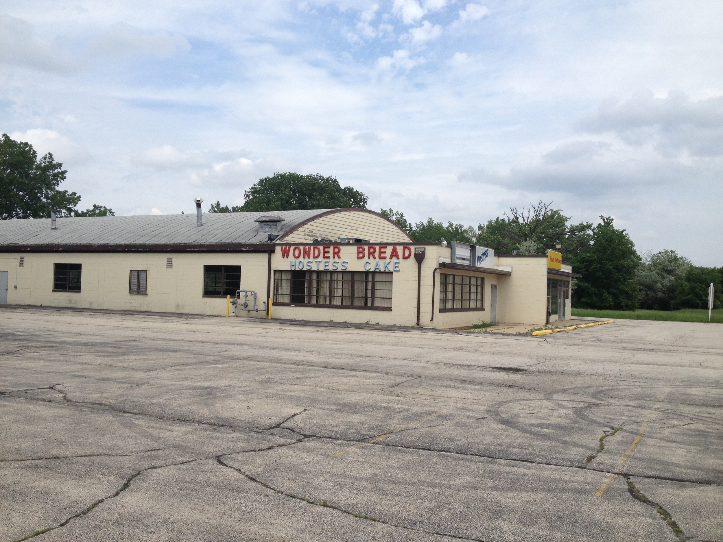 Hostess Outlet