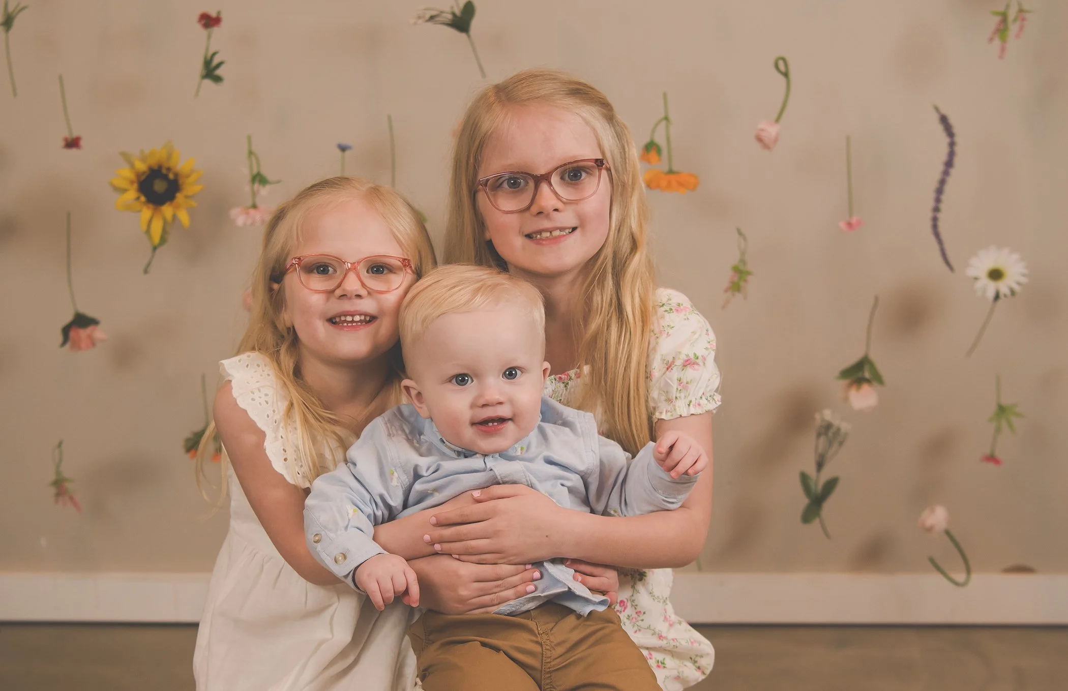 EasterMini2025-Ava,Addy+Waylon--33 copysmall.jpg