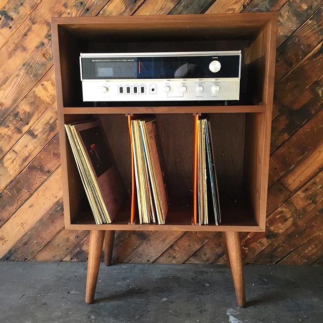 THE.HUNT.VINTAGE - LA,CA MIDCENTURY MODERN WAREHOUSE