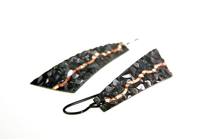 peterwgilroy-granite-crack-flake-earrings-2-web.jpg