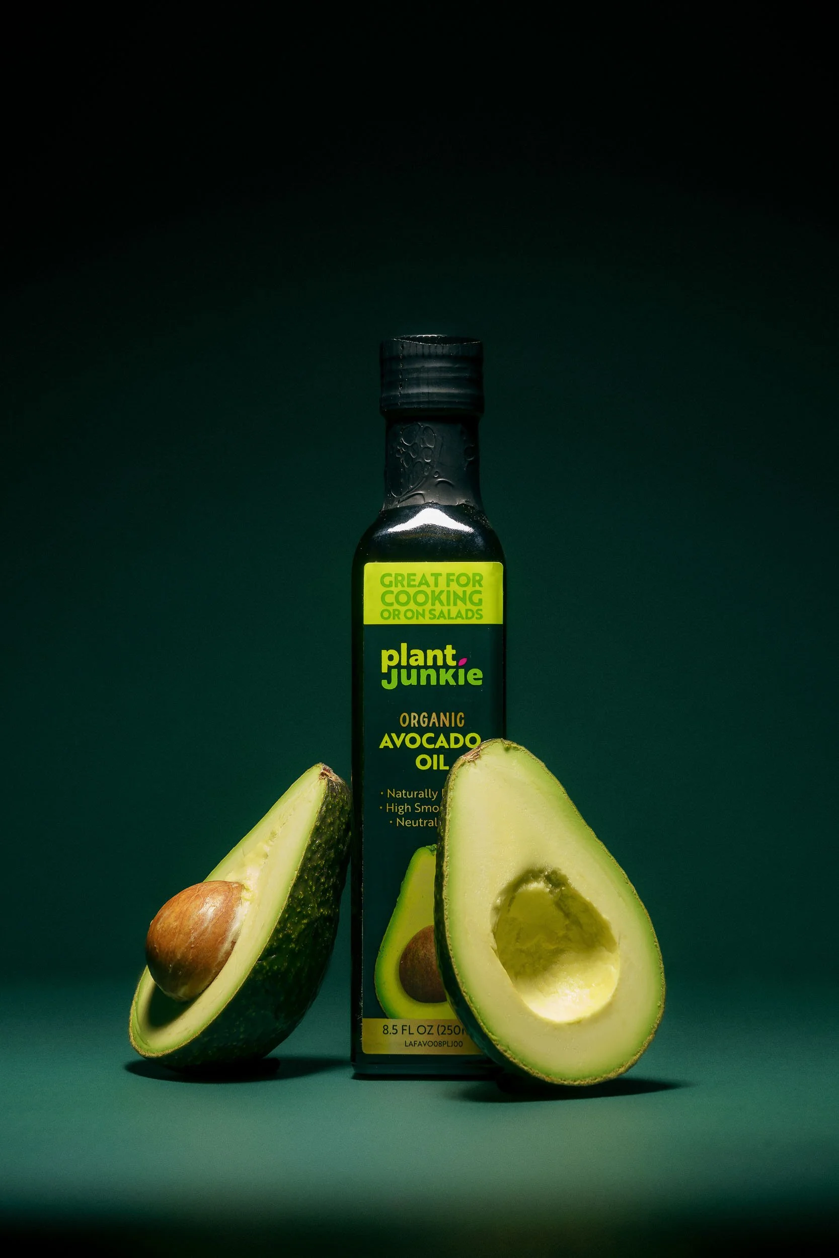 Avocado Oil with Avocado Image Photos_0019_web.jpg