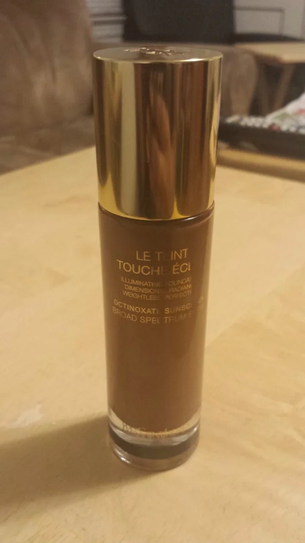 Yves Saint Laurent Le Teint Touche Éclat Foundation in shade Beige 80