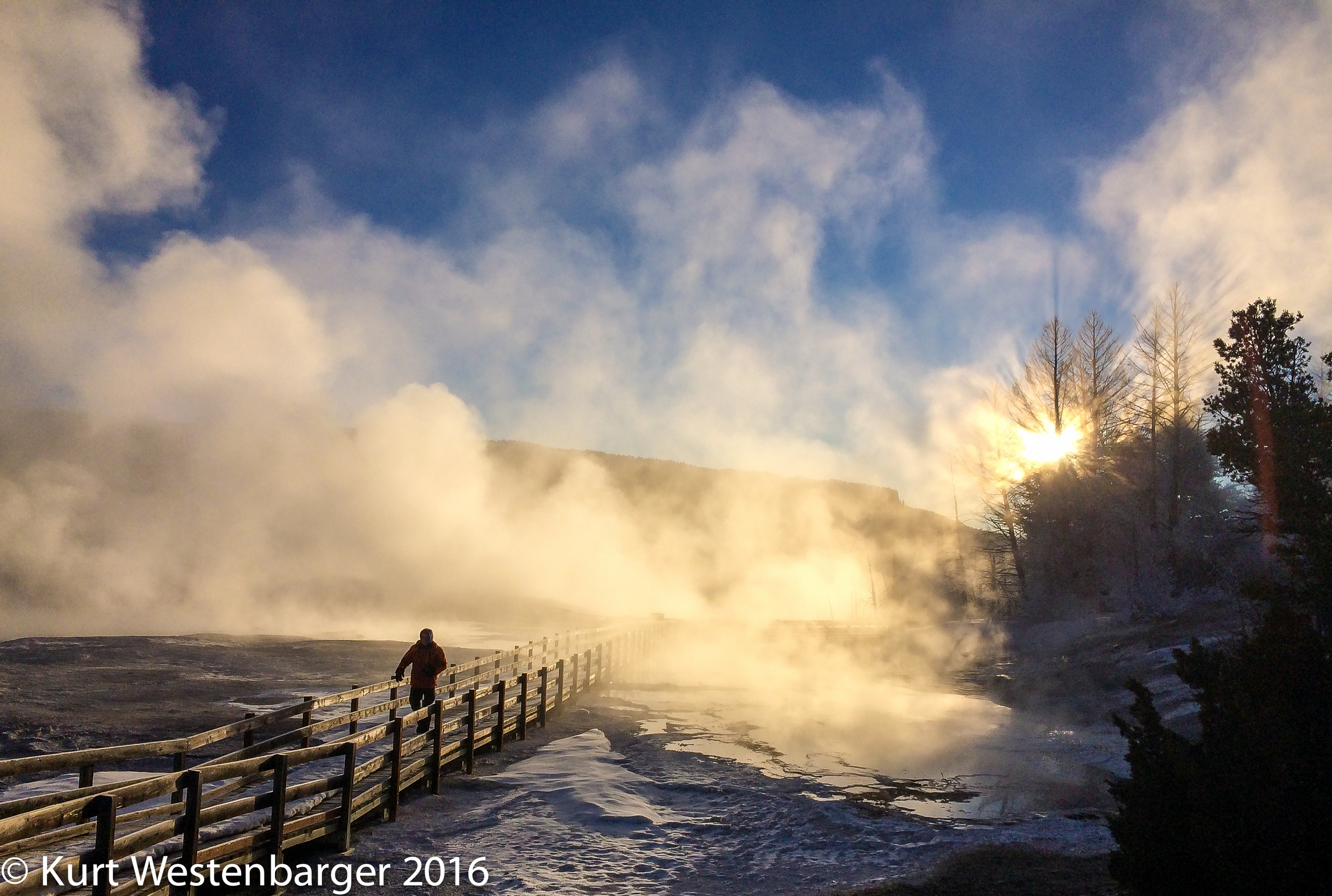 Early morning at Mammoth Hotsprings Terraces.