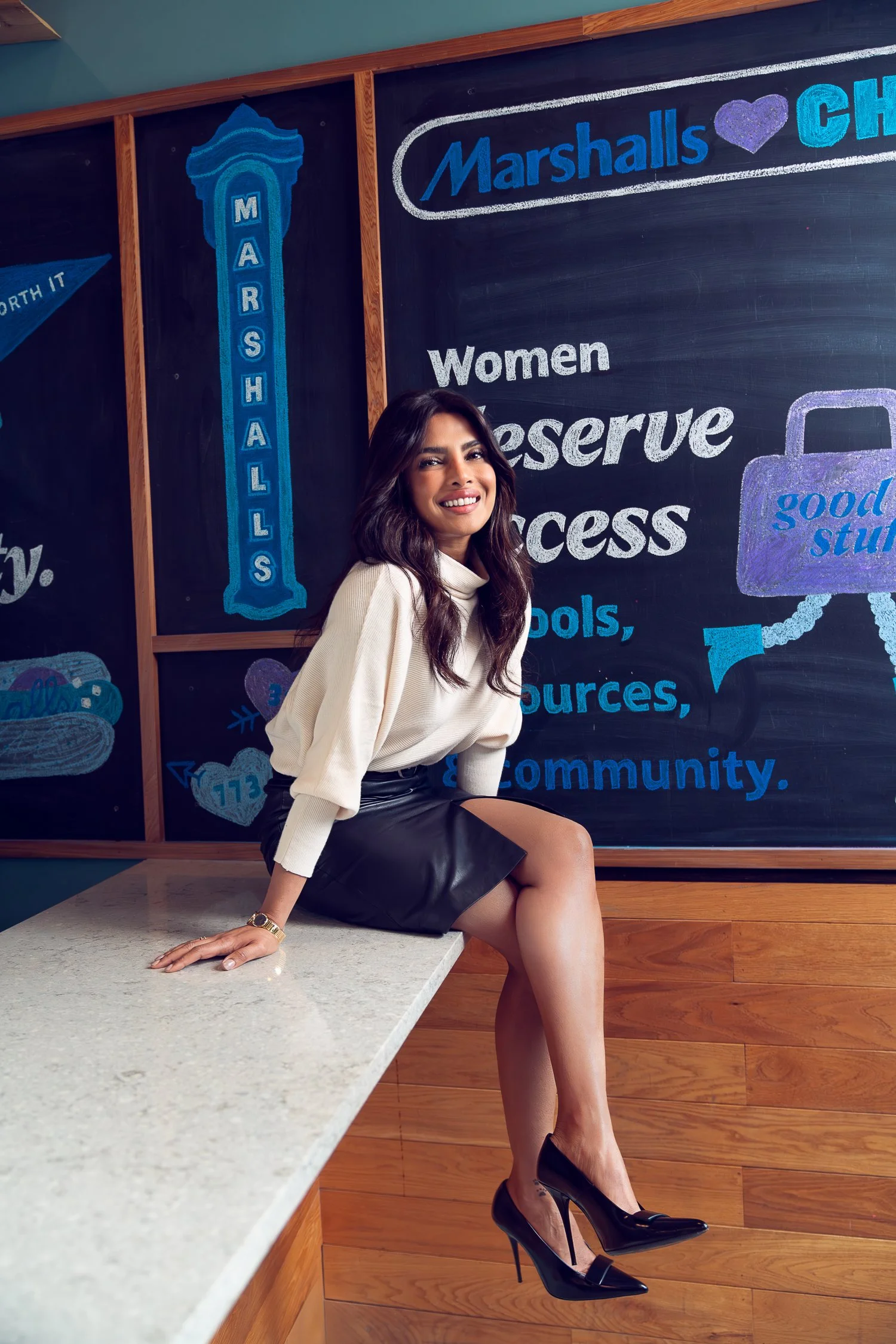 priyanka-chopra-jonas-marshalls-event-chicago-zoe-rain-001.jpg
