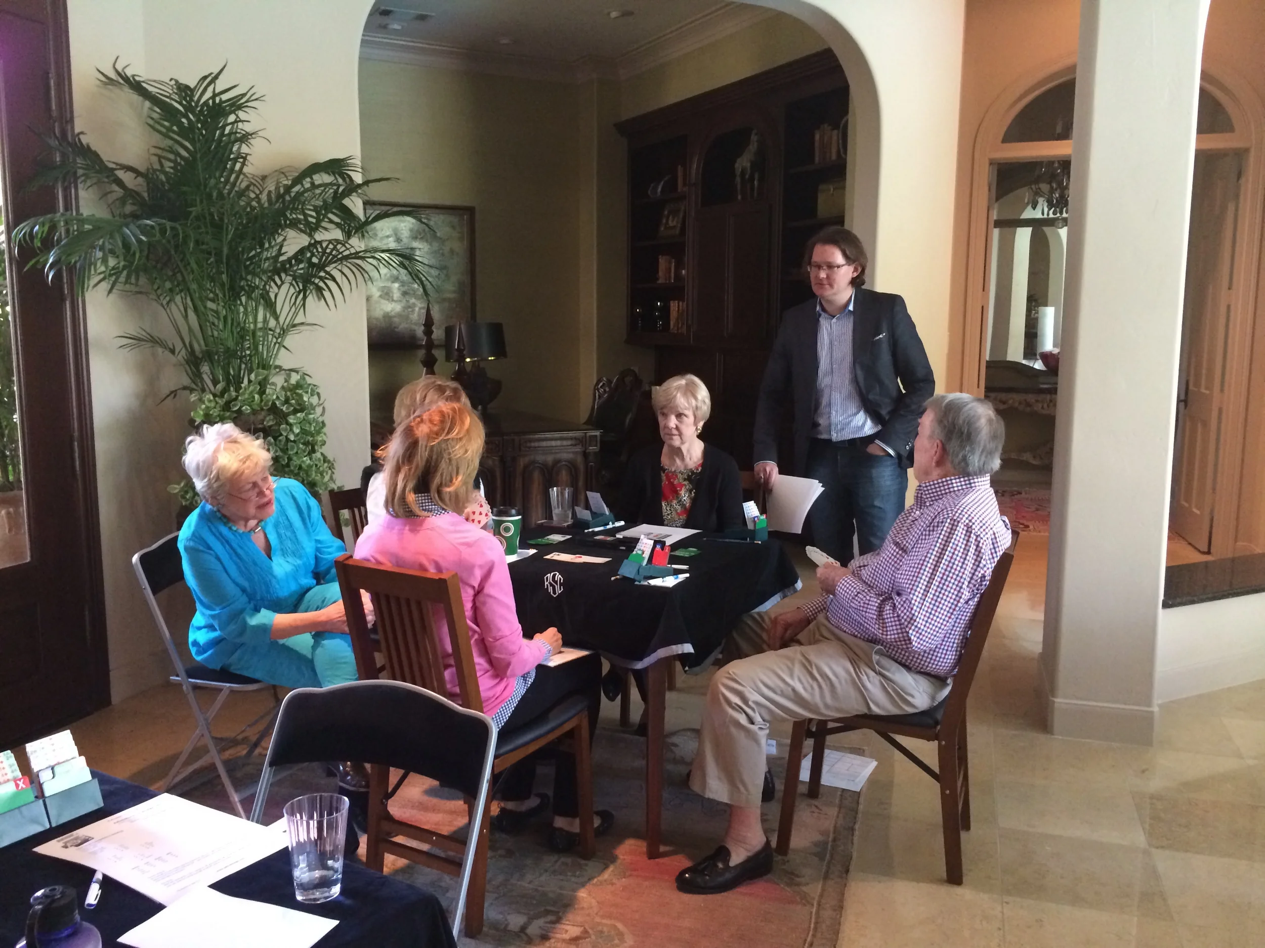 Robert supervises play, Houston, March 2014