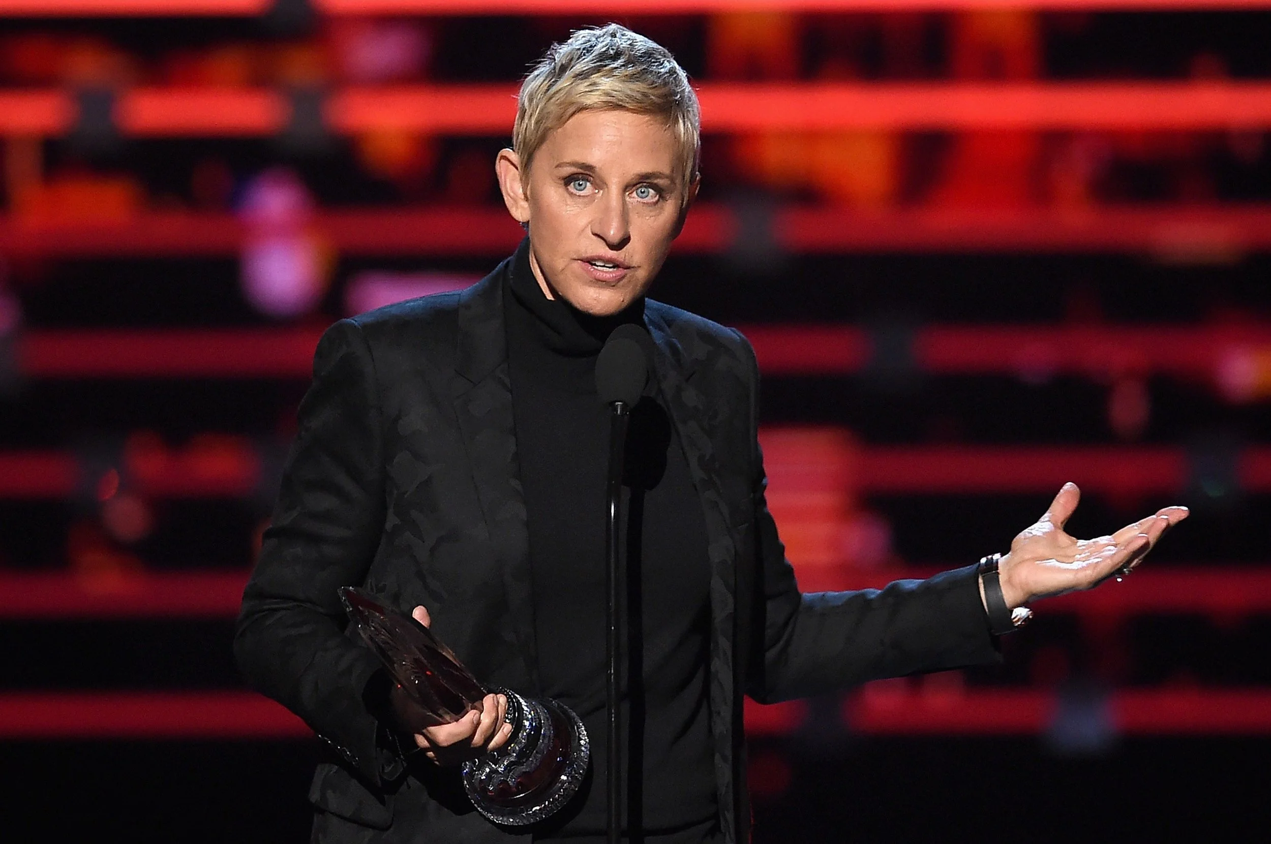 ellen-degeneres-tweets.jpg