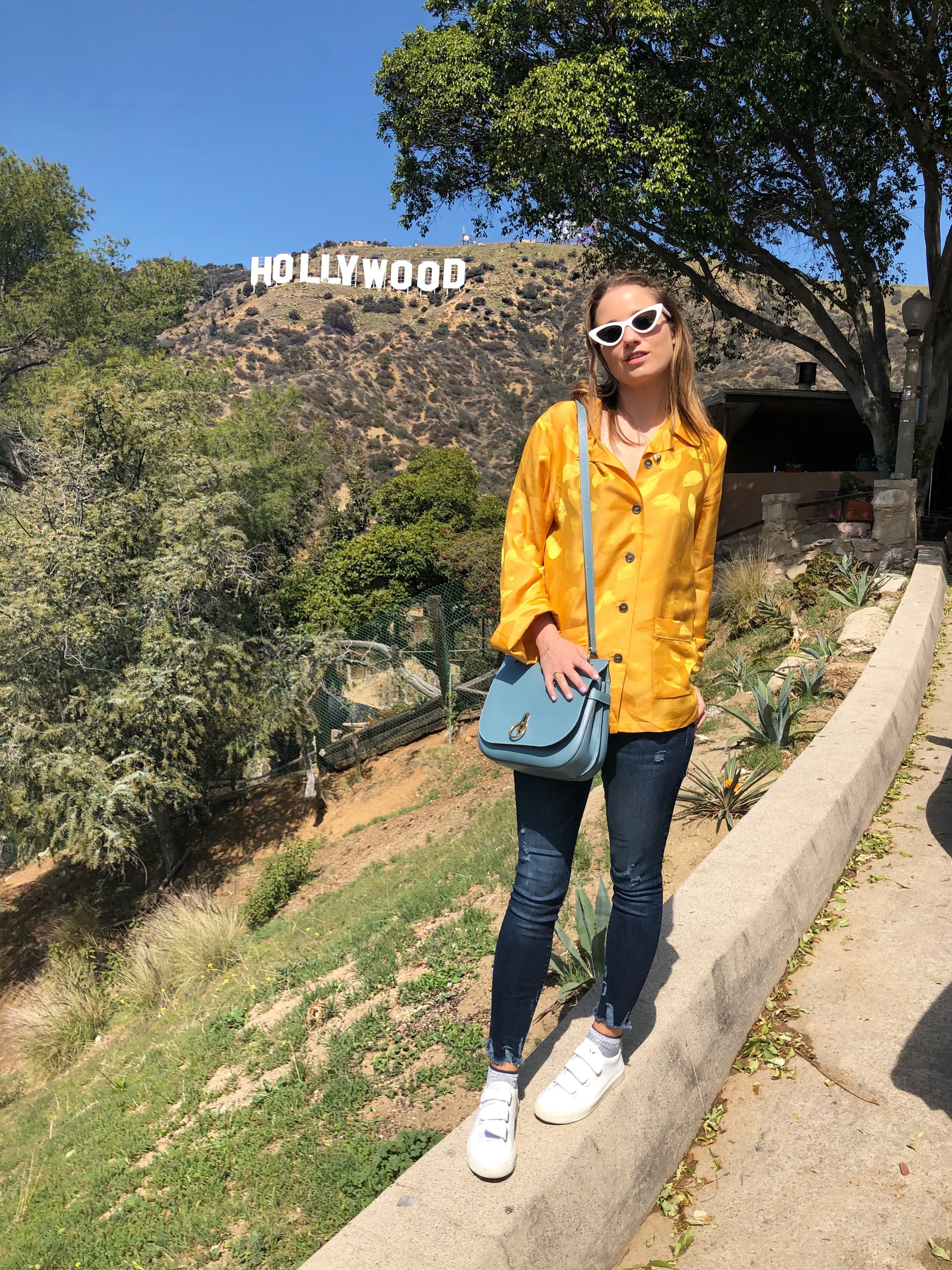 Facetune_08-03-2018-20-03-19.jpg