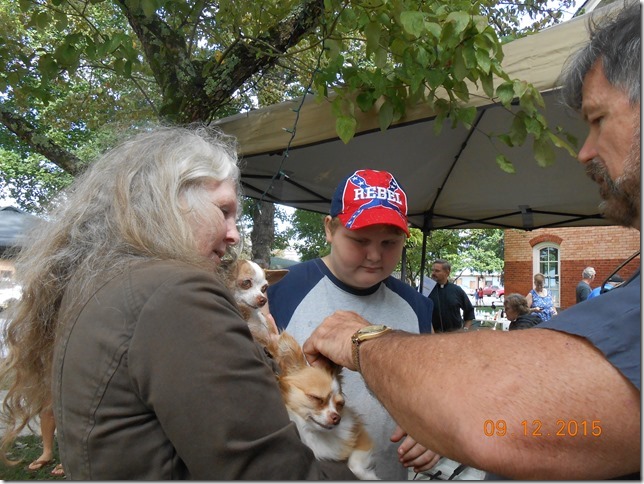 pet%20celebration%202015%20030[2].jpg