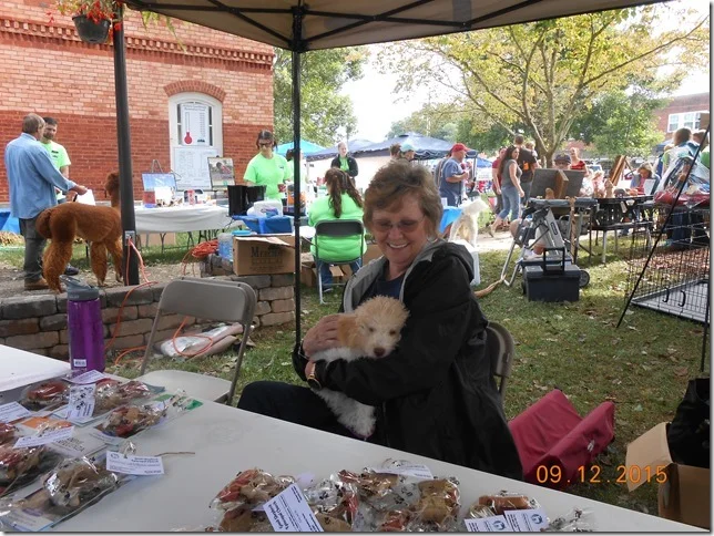 pet%20celebration%202015%20024[2].jpg