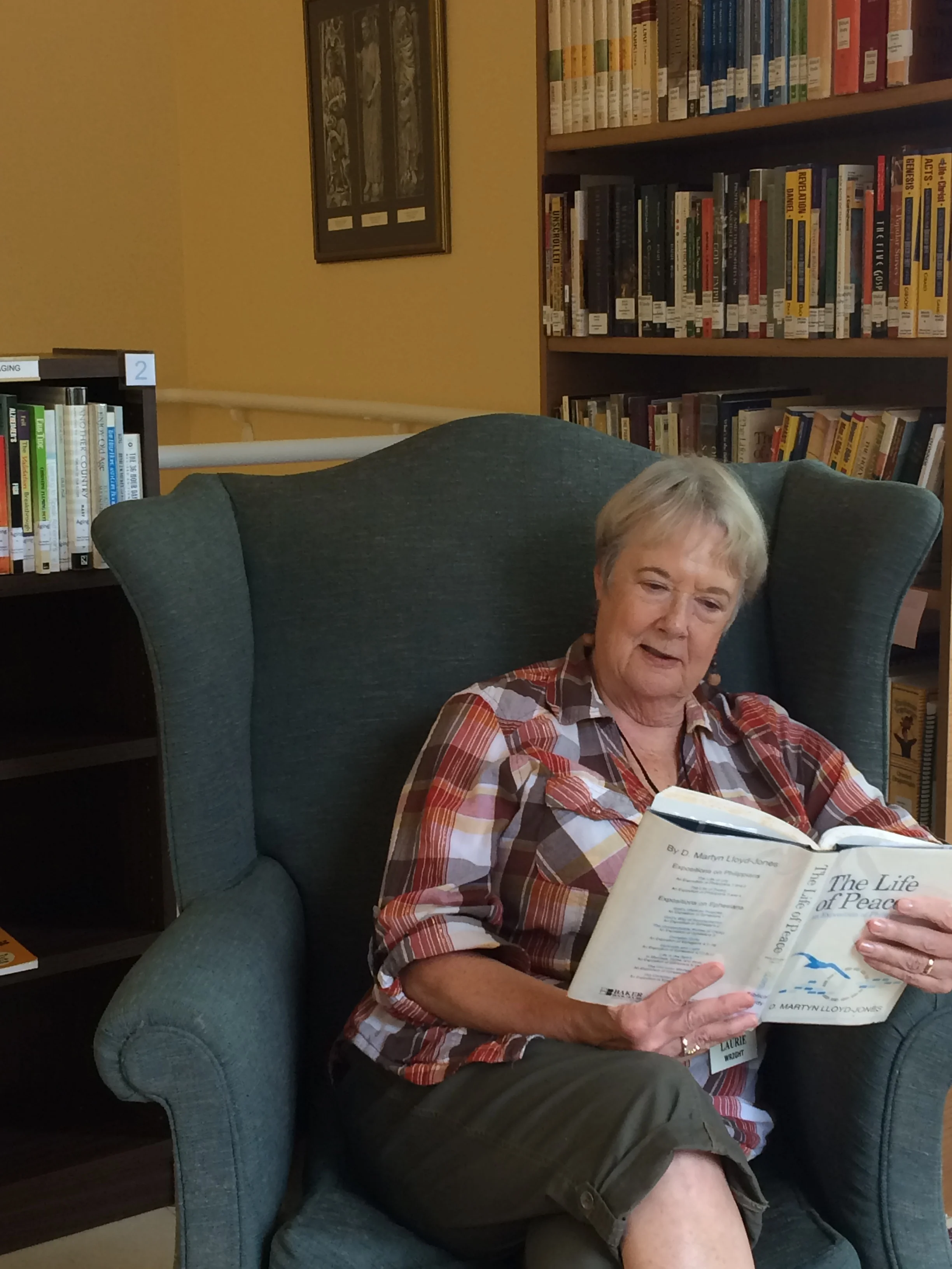 Good Shepherd Invites Public to use Library