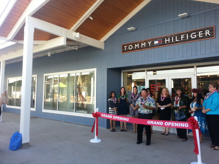 discolor pubertet typisk Tommy Hilfiger Joins the Growing Selection of Shops at the New Outlets of  Maui, Lahaina — Menehune Maps