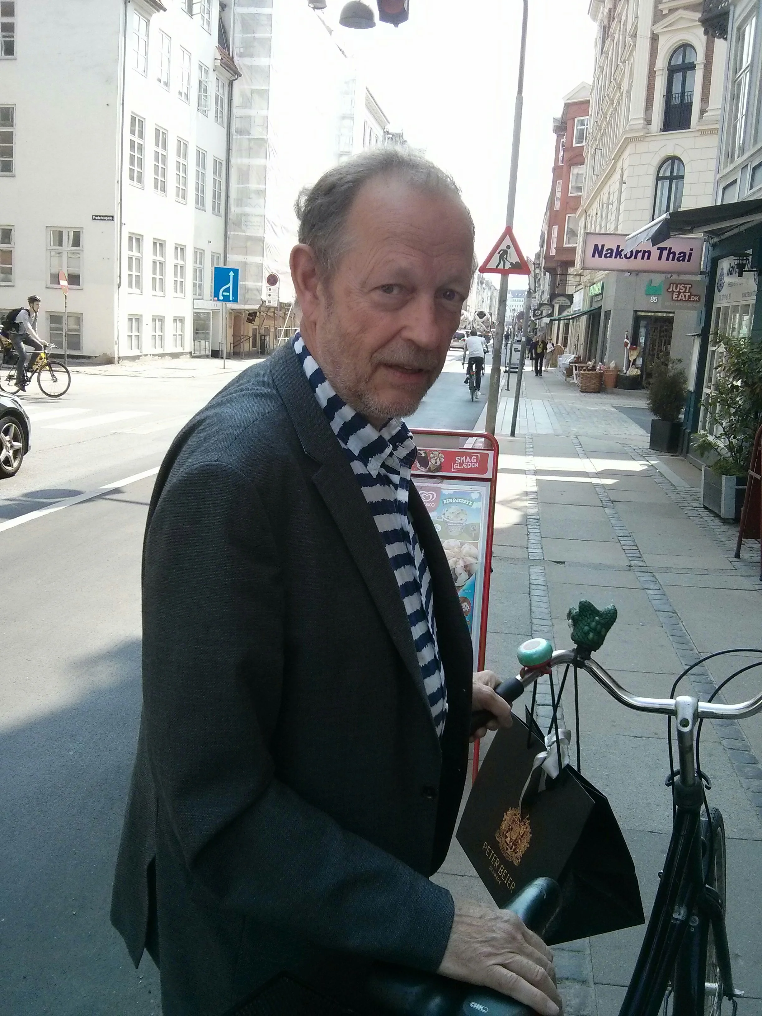 michael von essen, leaving lunch on bike as a true dane of to day. 