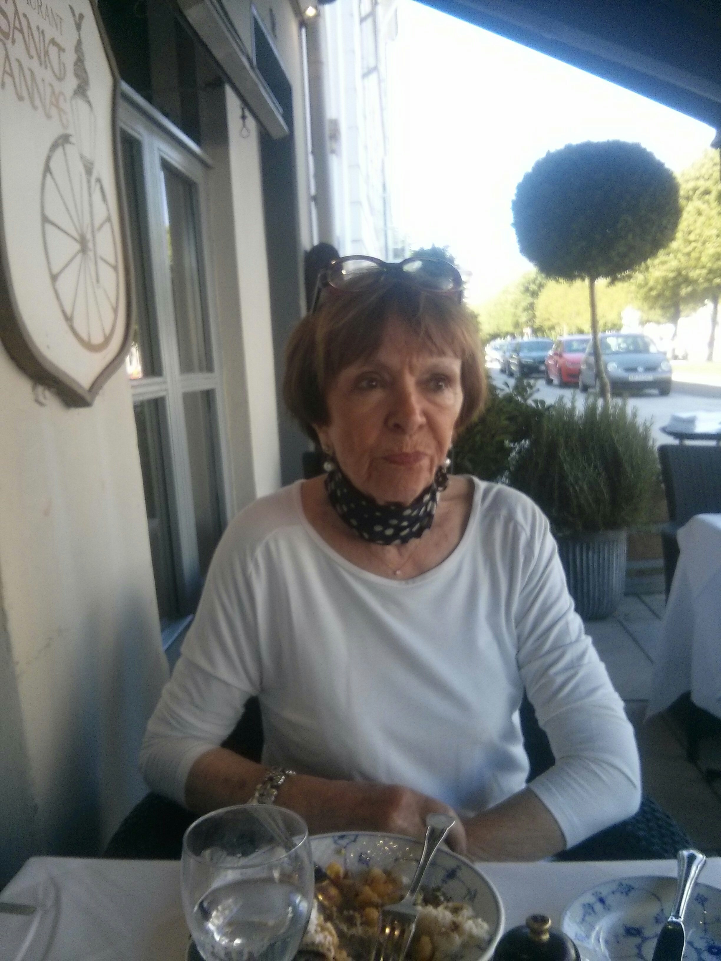 lunch at st. annae (http://www.restaurantsanktannae.dk/en/ ) with anne ammitzboel who designed independently for georg jensen in the years ( 1980's ) when andreas mikkelsen was head of the design team for georg jensen. i have known anne for many years, and the luncheon, a great idea, thanks for spending some time with me, you are good company.