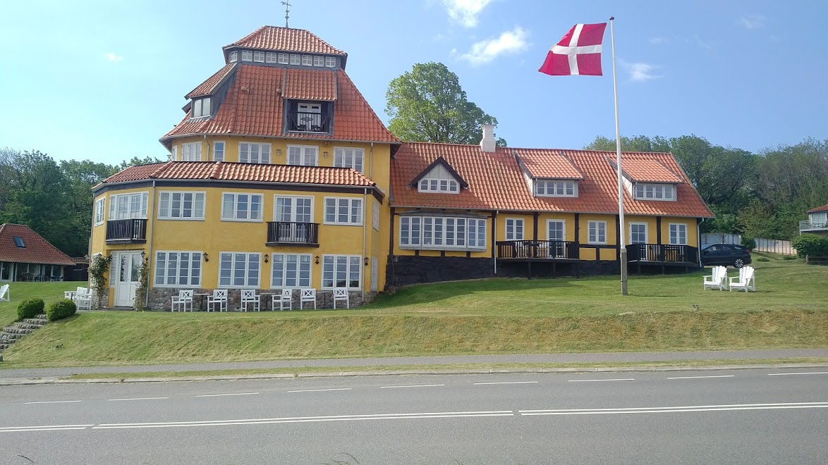 stammersballe badehotel ( seaside resort ) i stayed wit my daughter louise, below hints of how good it was, and it was good.